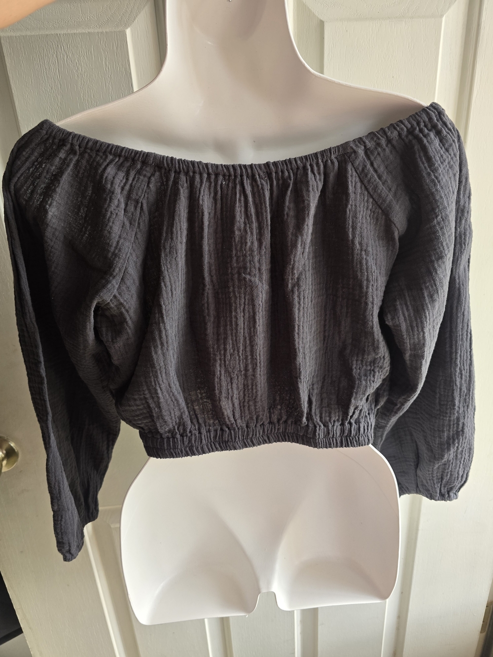 Marine Layer Tiana Double Cloth Cropped Off-Shoulder Blouse In Dark Grey - Picture 2 of 5